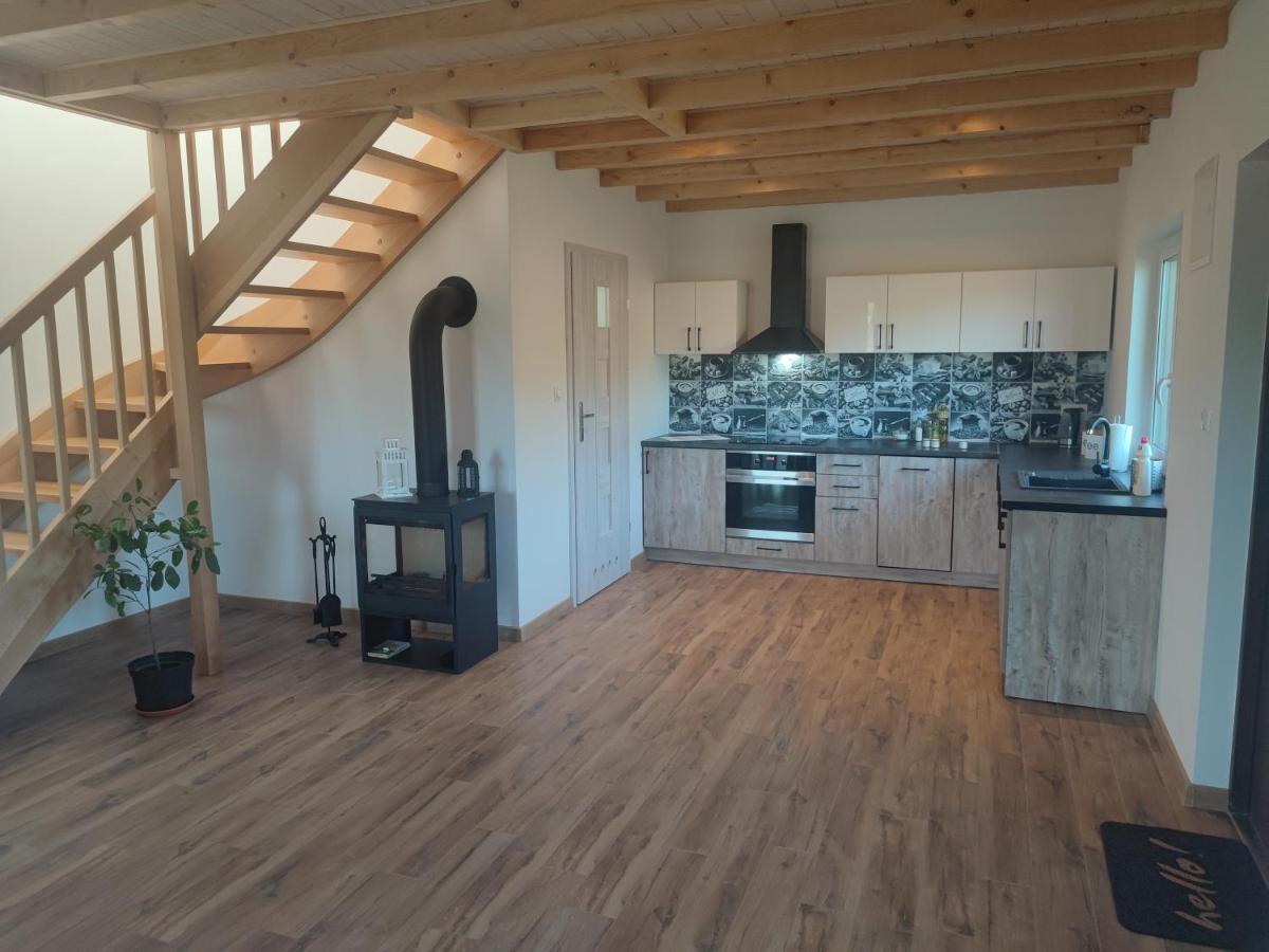 Zakatek Ciszy. Villa Sluchowo Exteriör bild
