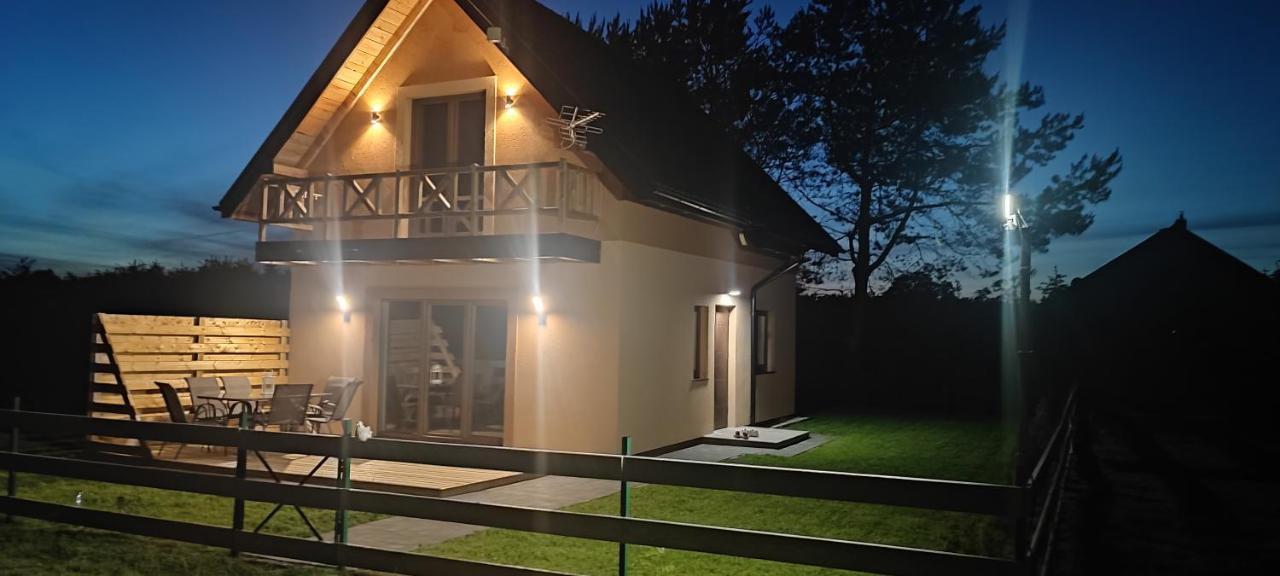 Zakatek Ciszy. Villa Sluchowo Exteriör bild