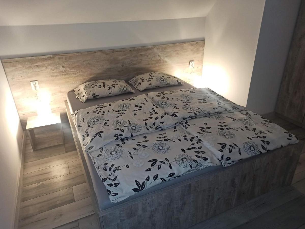 Zakatek Ciszy. Villa Sluchowo Exteriör bild