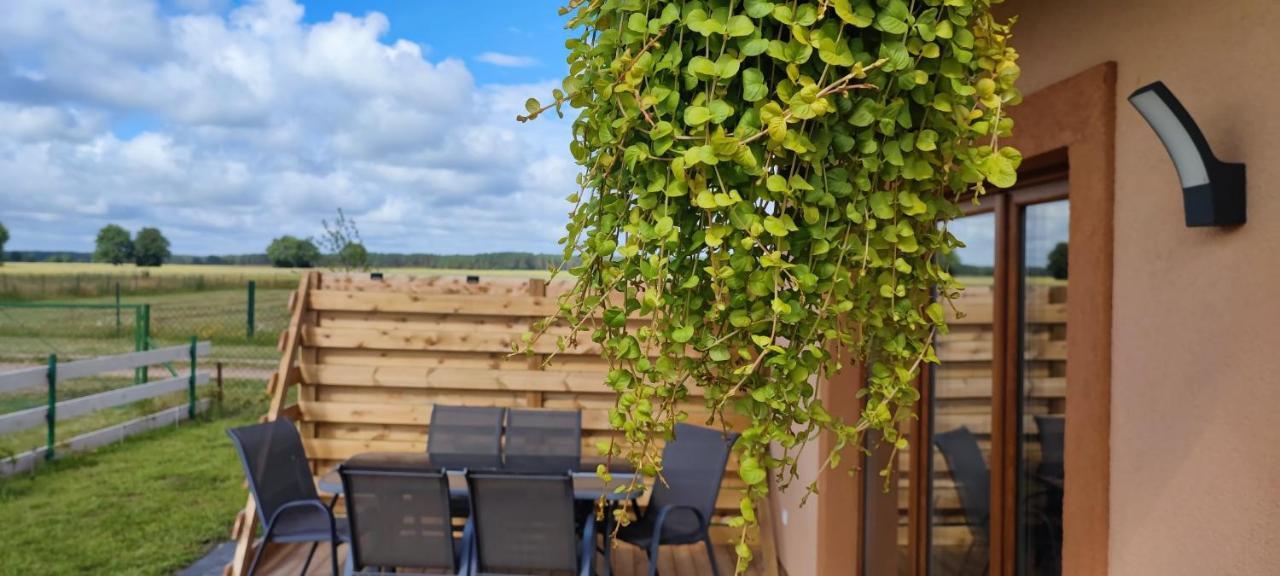 Zakatek Ciszy. Villa Sluchowo Exteriör bild