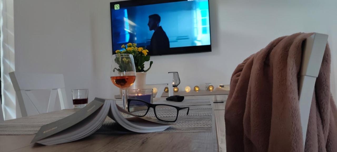 Zakatek Ciszy. Villa Sluchowo Exteriör bild