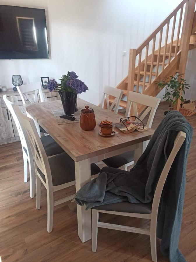 Zakatek Ciszy. Villa Sluchowo Exteriör bild