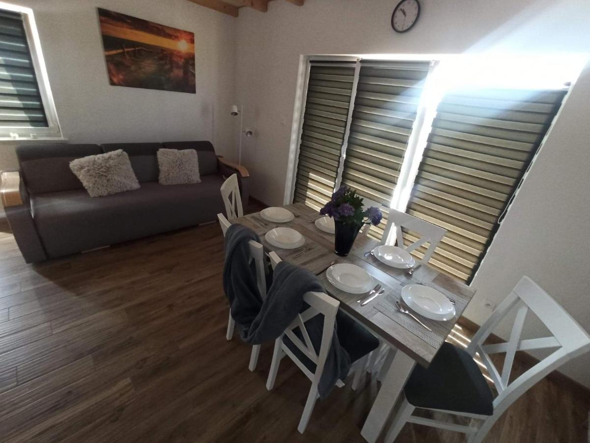 Zakatek Ciszy. Villa Sluchowo Exteriör bild