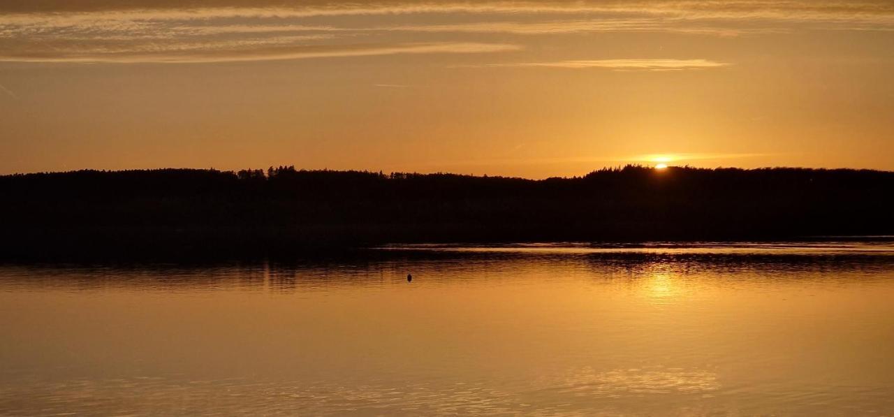 Zakatek Ciszy. Villa Sluchowo Exteriör bild