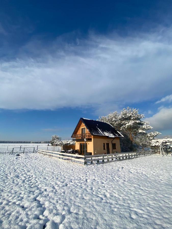 Zakatek Ciszy. Villa Sluchowo Exteriör bild