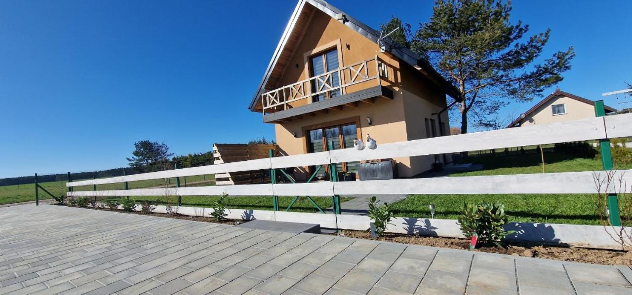 Zakatek Ciszy. Villa Sluchowo Exteriör bild